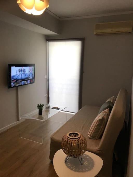 Ferienwohnung Kyparissia Cozy Flat - 5Mins Walking From Beach Exterior foto