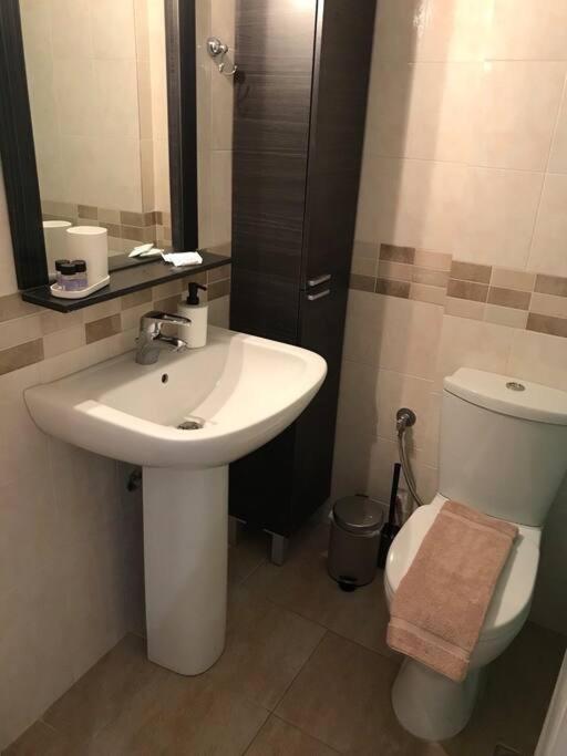 Ferienwohnung Kyparissia Cozy Flat - 5Mins Walking From Beach Exterior foto